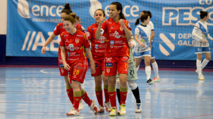 Derbi de Primera División Femenina de fútbol sala entre Poio Pescamar y Marín Futsal