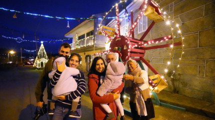 Paredes, todo un barrio envorcado co Nadal