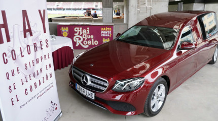 Funeraria San Marcos presenta o seu coche fúnebre para granates