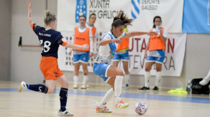 Partido de liga en A Raña entre Marín Futsal y Universidad de Alicante