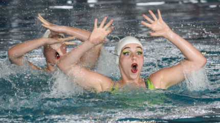 Campeonato Gallego de natación artística en el Complejo Deportivo Rías do Sur