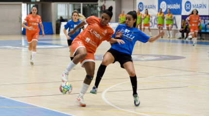 Partido de liga entre Marín Futsal e Melilla Torreblanca na Raña