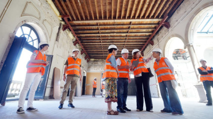 Visita al interior de la antigua Casa Consistorial