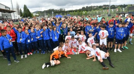 XX Torneo Internacional Cidade de Pontevedra de Fútbol-7 Benxamín - Jornada final y entrega de Trofeos