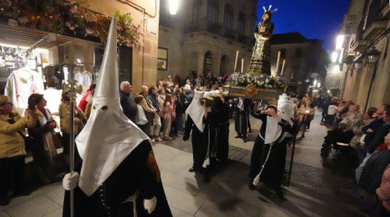 A Semana Santa pontevedresa colle ritmo coa procesión de Jesús Nazareno