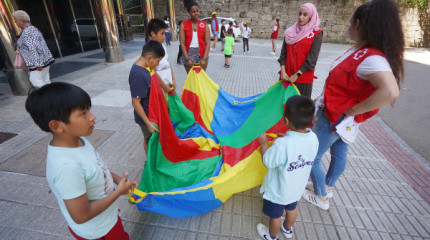 Cruz Roja inunda Barcelos con numerosos xogos tradicionais