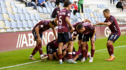 Las mejores imágenes del Pontevedra CF - San Fernando CD en Pasarón