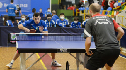 Partido de tenis de mesa entre TM Monte Porreiro e Asisa Borges Vall