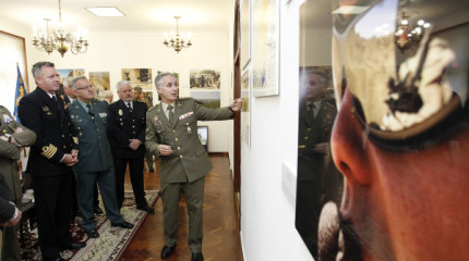 Exposición 'Misión: Afganistán' en la Subdelegación de Defensa