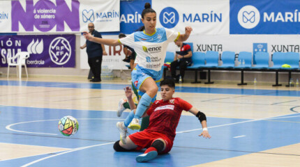 Partido de liga entre Marín Futsal y Leganés en A Raña