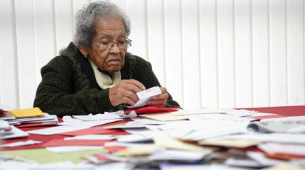 Los residentes de Campolongo empiezan a abrir sus cartas de Navidad